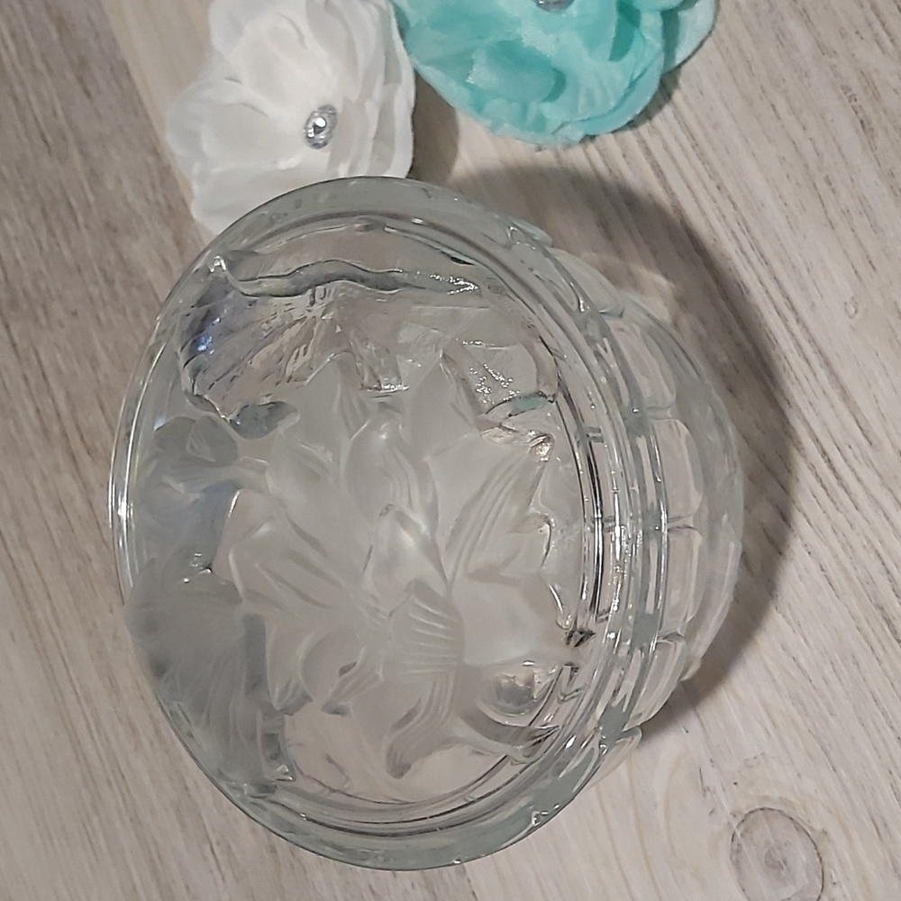 🕰 Glass Dish with Lid by KIG Indonesia